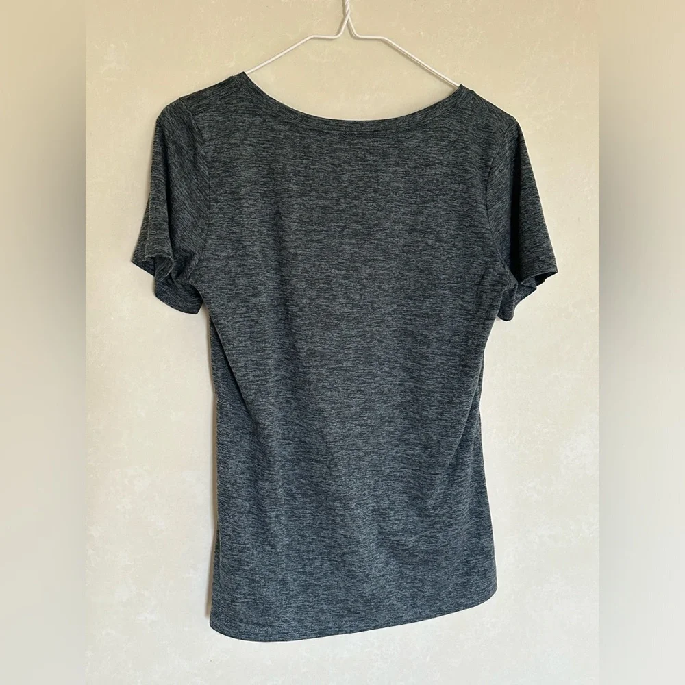 Nike T-shirt, size small, grey - Picture 2 of 3